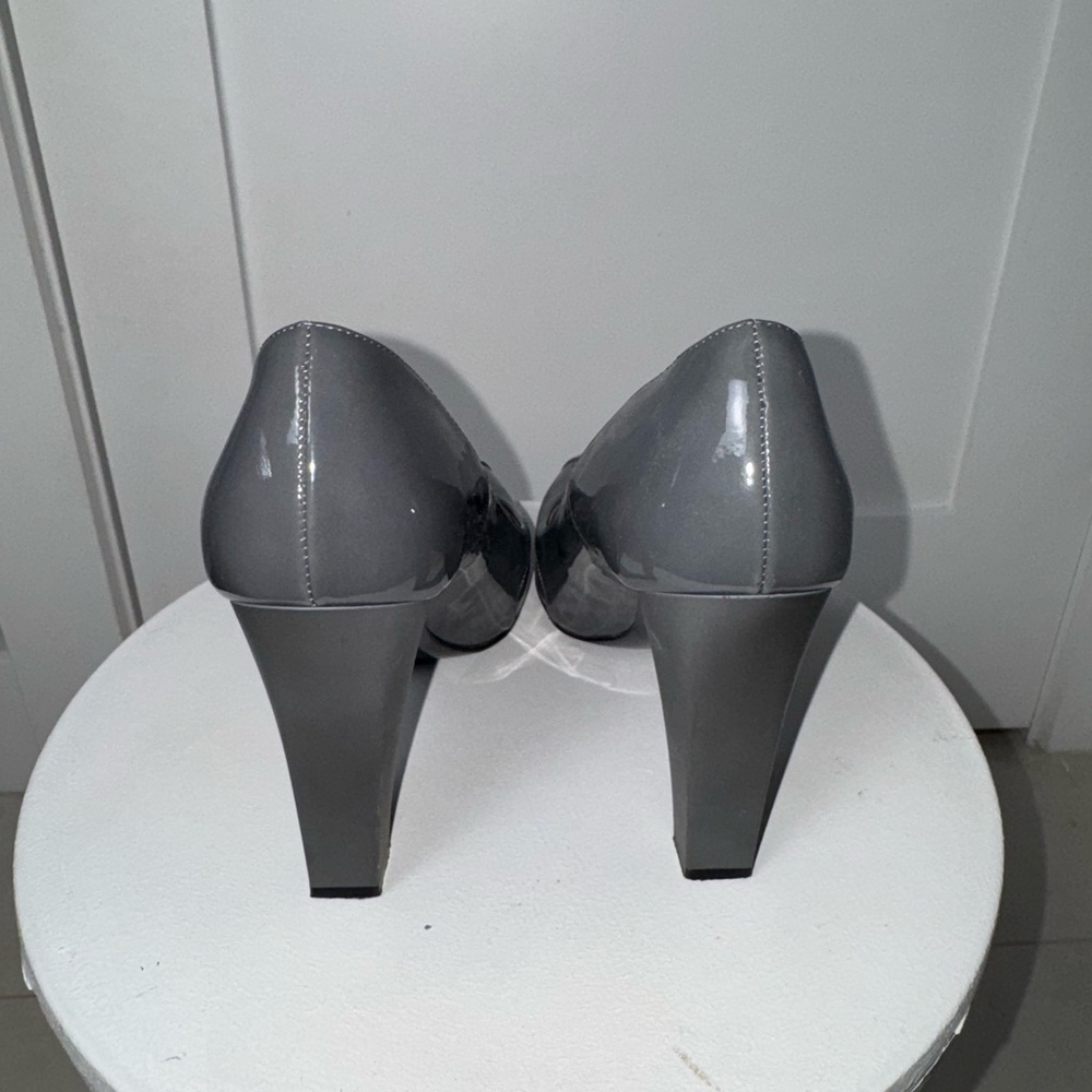 Stella McCartney Patent Leather Grey Pumps/ 7.5 - Picture 4 of 6
